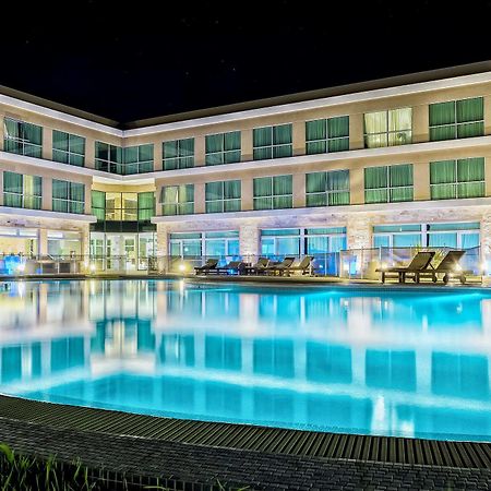 ฮาวเวิร์ด จอห์นสัน เนวเกง Hotel เนวเก็น ภายนอก รูปภาพ